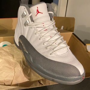 Air Jordan Retro 12 Boys Youth size 7